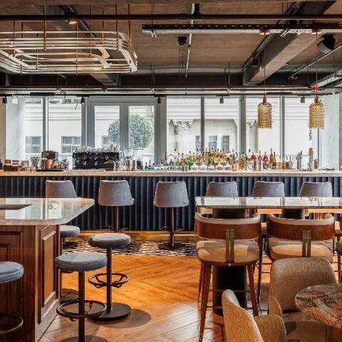 Nice n Easy Piraeus Tower