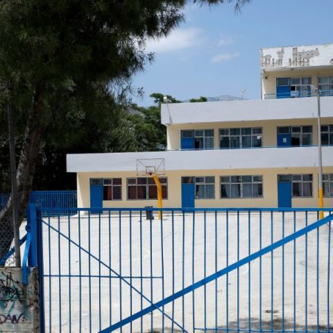 Μπασκέτα καταπλάκωσε μαθητή στη Ρόδο