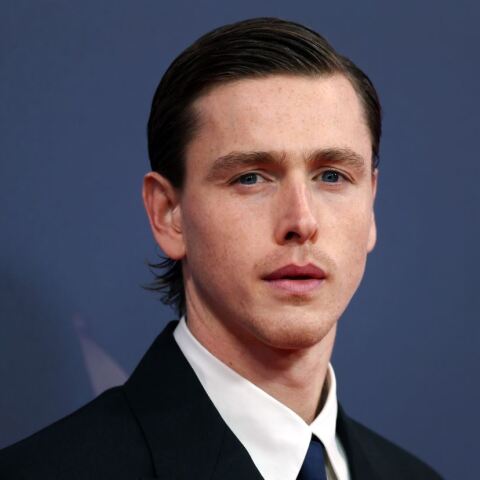 Χάρις Ντίκινσον: Τι απαντά στις φήμες ότι θα υποδυθεί τον Τζον Λένον