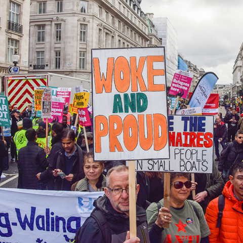 Αναζητώντας την ιδεολογία πίσω από το «Woke»