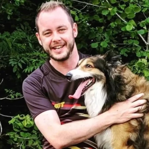 O Ιρλανδός που κινδυνεύει με φυλάκιση λόγω μίας κριτικής στο Google Reviews 