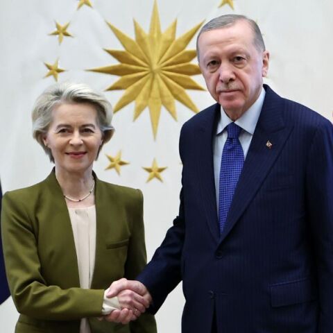 ΕΕ: Νέα βοήθεια ύψους 1 δισ. ευρώ για τους πρόσφυγες που φιλοξενεί η Τουρκία ανακοίνωσε η Ούρσουλα φον ντερ Λάιεν - Συνάντηση με Ερντογάν στην Άγκυρα