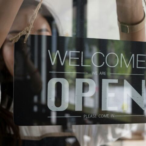 ΔΥΠΑ: Ξεκινά πρόγραμμα ενίσχυσης της επιχειρηματικότητας για ανέργους ηλικίας 30-59 ετών, με έμφαση στις γυναίκες - Το ποσό ενίσχυσης ανέρχεται σε 17.000 ευρώ