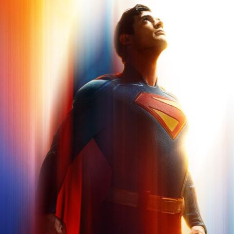 Superman: Εν αναμονή του πρώτου τρέιλερ της ταινίας του Τζέιμς Γκαν, η Warner Bros. κυκλοφόρησε αφίσα - teaser με μουσική του Τζον Γουίλιαμς.