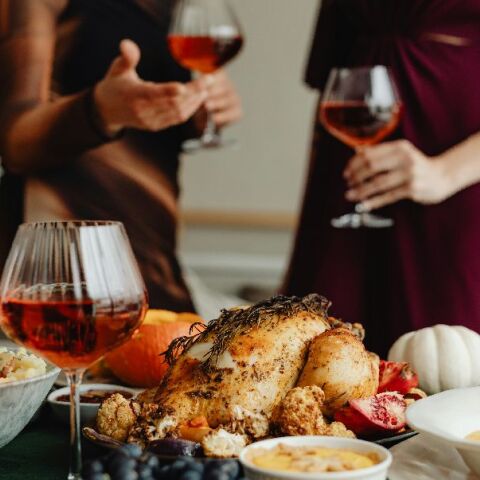 8 ελληνικά κρασιά για τα γιορτινά τραπέζια