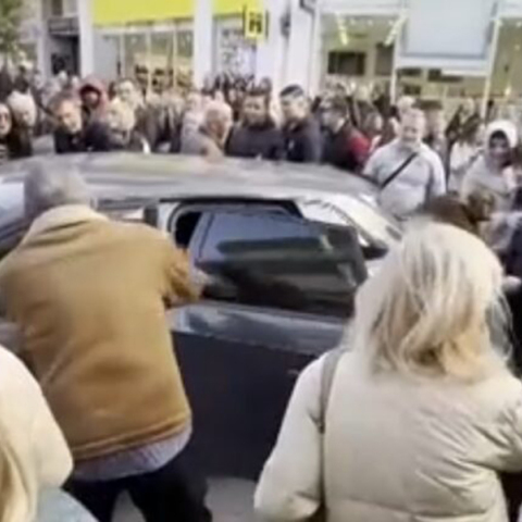 Μη λυπάστε τα αντικοινωνικά γαϊδούρια