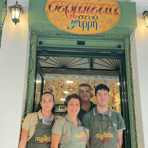 Σερμπέτια στου Ψυρρή: Η γλυκιά ιστορία ενός εμβληματικού γλυκοπωλείου