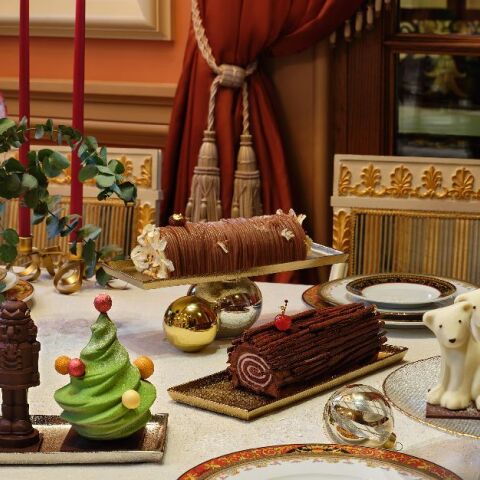 Η καρδιά των γιορτών χτυπά στα ξενοδοχεία Μεγάλη Βρεταννία και King George