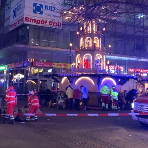 Γερμανία: Αυτοκίνητο έπεσε σε πλήθος σε Χριστουγεννιάτικη αγορά στο Μαγδεμβούργο