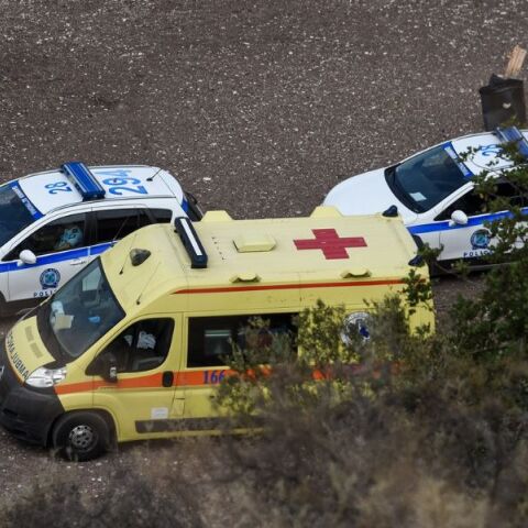 Αμφιλοχία: Εντοπίστηκε νεκρός ένας 27χρονος μέσα σε αυτοκίνητο που έπεσε στον Αμβρακικό κόλπο - Το όχημά του εξετράπη από την πορεία του. 