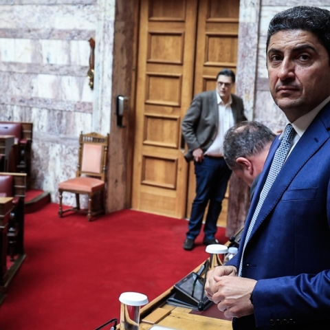 Γιατί επέστρεψε ο Αυγενάκης; 