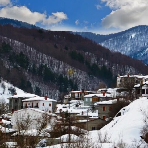 Ιωάννινα: Τα ξημερώματα είπαν τα κάλαντα στη Μηλιά του Μετσόβου