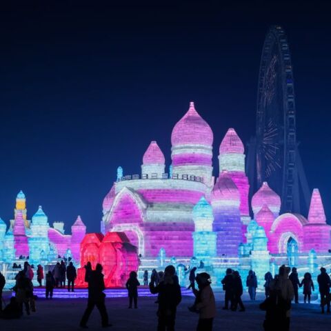 Ουρανοξύστες και ναοί φτιαγμένοι από πάγο: