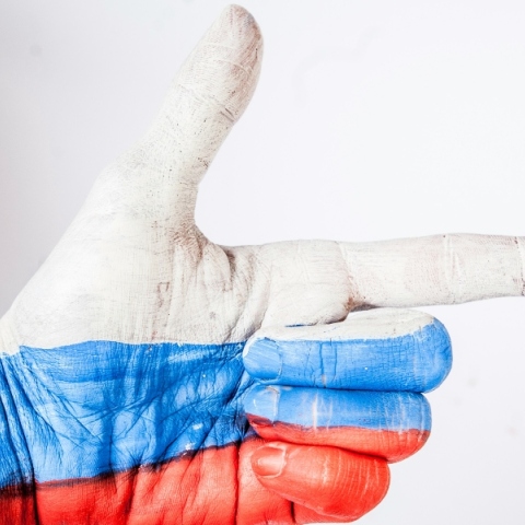 Γιατί η Ευρώπη ανέχεται τη ρωσική προπαγάνδα;