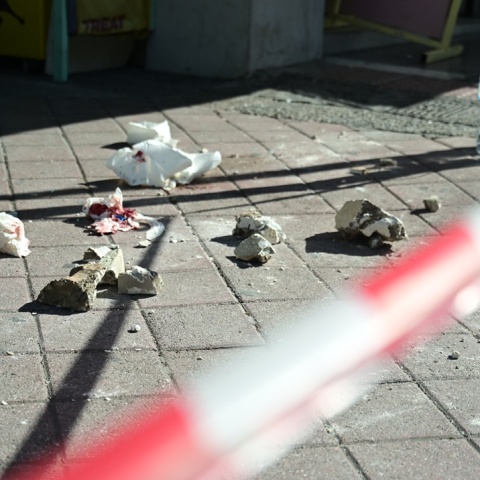 Πτώση σοβάδων στους Αγίους Αναργύρους