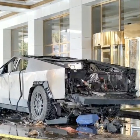 Εικόνες μετά την έκρηξη του Tesla στο Λας Βέγκας