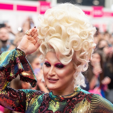 Η drag queen The Vivienne