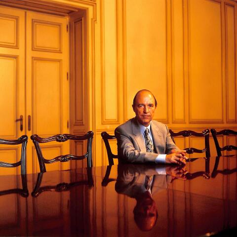 Κώστας Σημίτης 1936 – 2025: Η διαδρομή, η δράση και η ζωή του σε σπάνιες εικόνες