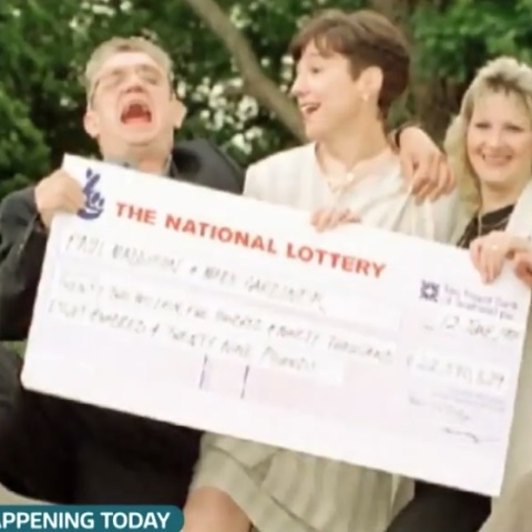 Κέρδισε το Λόττο, παραιτήθηκε από τη δουλειά του και έκανε την πιο επικερδή επένδυση που θα μπορούσε 