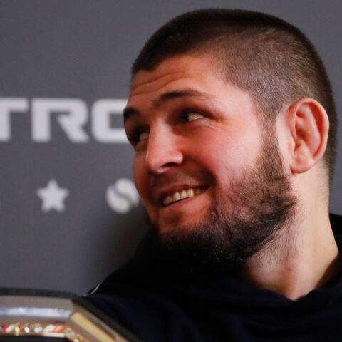 Καμπίμπ Νουρμαγκομέτοβ: Αεροπορική τον κατέβασε από πτήση