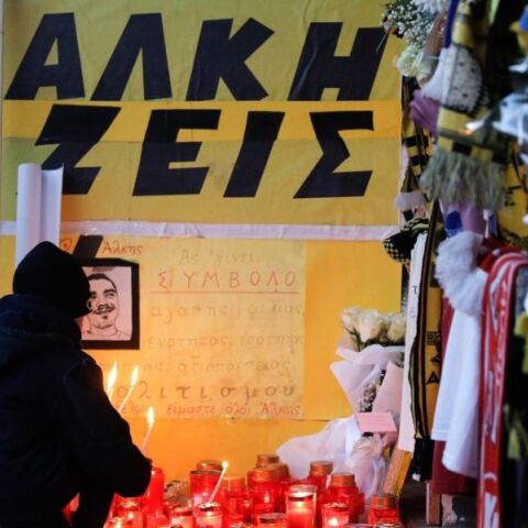 Θεσσαλονίκη: Με αγώνα δρόμου, αναμμένα κεριά και άλλες δράσεις τιμάται η μνήμη του 19χρονου Άλκη Καμπανού, τρία χρόνια μετά τη δολοφονία του