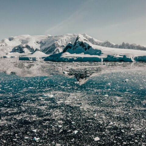 Τι συμβαίνει με τα ηφαίστεια στην Ανταρκτική και γιατί οι επιστήμονες τα χαρακτηρίζουν «ωρολογιακή βόμβα»