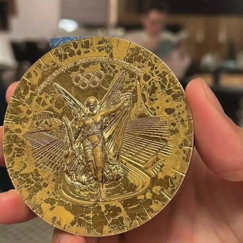 Αντικατάσταση μεταλλίων από τους Ολυμπιακούς Αγώνες του Παρισιού λόγω φθοράς και αμαύρωσης