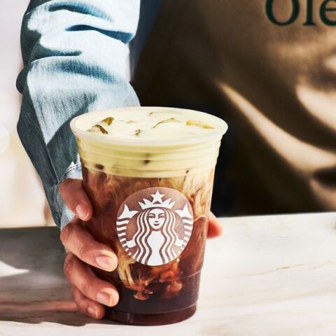 Η Starbucks λέει ότι όσοι βρίσκονται στα καφέ της πρέπει να αγοράσουν κάτι - Αντιστροφή πολιτικής που επέτρεπε σε οποιονδήποτε να χρησιμοποιεί τις εγκαταστάσεις 