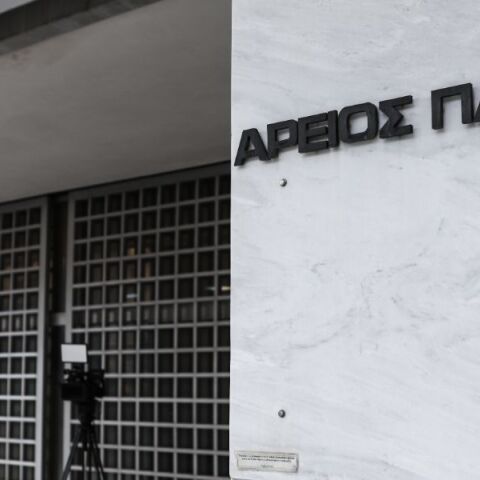 Υποχρεωτικές βάρδιες για αυτόφωρα τα Σαββατοκύριακα και τις αργίες 