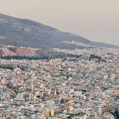 Τα πιο ακριβά και τα πιο οικονομικά σημεία της Ελλάδας για αγορά κατοικίας