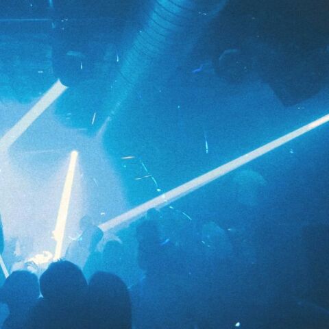 Γνωστό νυχτερινό κέντρο στην Αθήνα είχε «ξεχάσει» να διασυνδέσει POS με ταμειακές