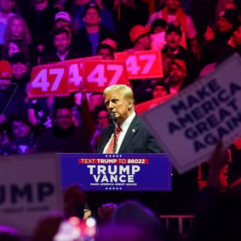 Ντόναλντ Τραμπ: Θα υπογράψει διάταγμα που θα αναγνωρίζει την ύπαρξη «μόνο δύο φύλων»