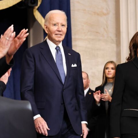 ΗΠΑ: Ο απερχόμενος πρόεδρος Τζο Μπάιντεν απένειμε χάρη σε πέντε μέλη της οικογένειάς του - Λίγα λεπτά πριν εγκαταλείψει το αξίωμά του