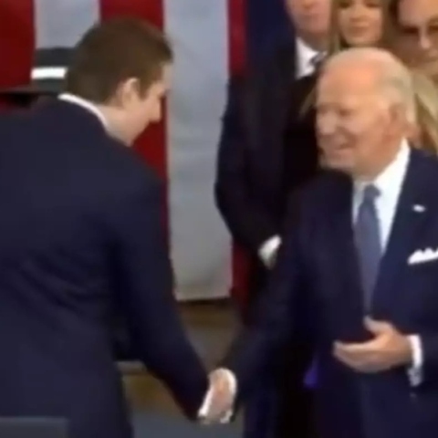 Ο Μπάρον Τραμπ και αυτό που είπε στον Τζο Μπάιντεν και τον άφησε κάπως άφωνο 