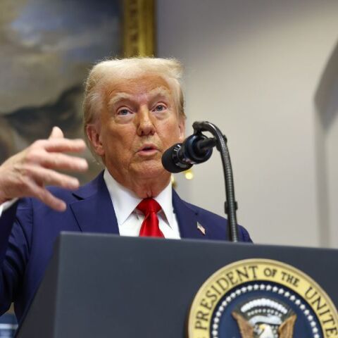 Ο πρόεδρος Ντόναλντ Τραμπ ανακοίνωσε πρόγραμμα για την τεχνητή νοημοσύνη στις ΗΠΑ στο οποίο θα επενδυθούν τουλάχιστον 500 δισεκατ. δολάρια