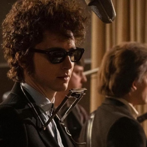 A Complete Unknown: Πώς ο Τιμοτέ Σαλαμέ κατάφερε να ερμηνεύσει τον Μπομπ Ντίλαν - Τα τραγούδια από το σάουντρακ της ταινίας.