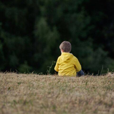 Φλώρινα: 13χρονος κατηγορείται ότι βίαζε το 6χρονο ξάδερφάκι του
