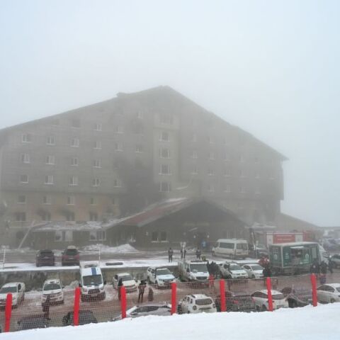 Φωτιά στην Τουρκία: 14 μέλη της ίδιας οικογένειας «χάθηκαν» στις φλόγες 