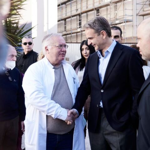 Επίσκεψη του Κυριάκου Μητσοτάκη στο νεόδμητο τμήμα επειγόντων περιστατικών του Ασκληπιείου Βούλας: Η υγεία αλλάζει βήμα - βήμα