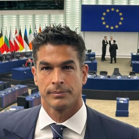 Ο Νίκος Αναδιώτης προτείνει εμμέσως απαγόρευση των αμβλώσεων στην Ελλάδα για να λυθεί το δημογραφικό 