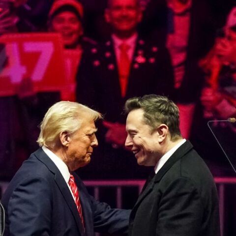 Τραμπ, Μασκ 