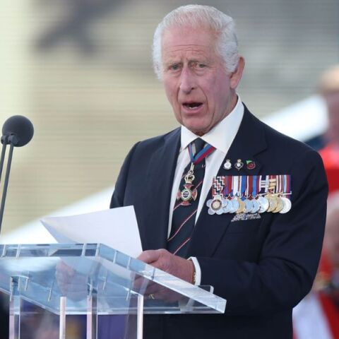 O βασιλιάς Κάρολος ο πρώτος Βρετανός επικεφαλής κράτους που θα επισκεφθεί το Άουσβιτς - Θα συναντήσει επιζώντες σε τελετή μνήμης του Ολοκαυτώματος