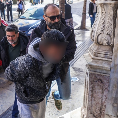 O 44χρονος πατριός του 3 ετών παιδιού που νοσηλεύεται στο ΠΑΓΝΗ μετά την άγρια κακοποίησή του