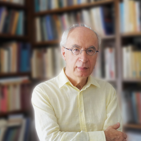 Βασίλης Καραποστόλης: «Να τρέχεις πίσω από τα εφήμερα δεν είναι απόλαυση, είναι δουλεία»