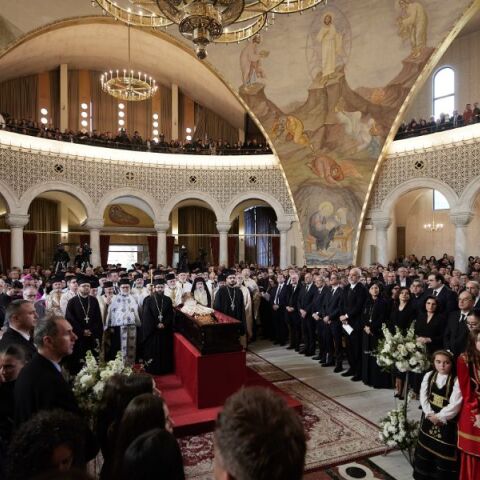 Αρχιεπίσκοπος Αναστάσιος: Σε κλίμα συγκίνησης τελέστηκε η κηδεία του ιεράρχη