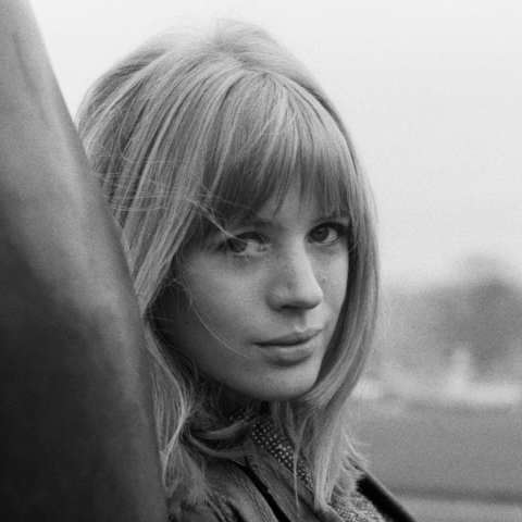 Mαριάν Φέιθφουλ: Πέθανε η τραγουδίστρια στα 78 της χρόνια