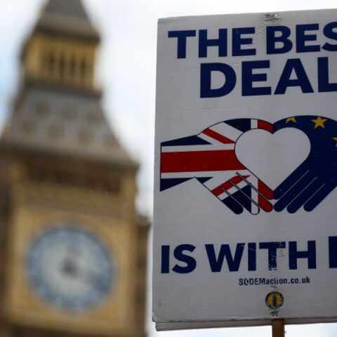 Πέντε χρόνια Brexit: Αυξάνονται οι Βρετανοί που το μετάνιωσαν