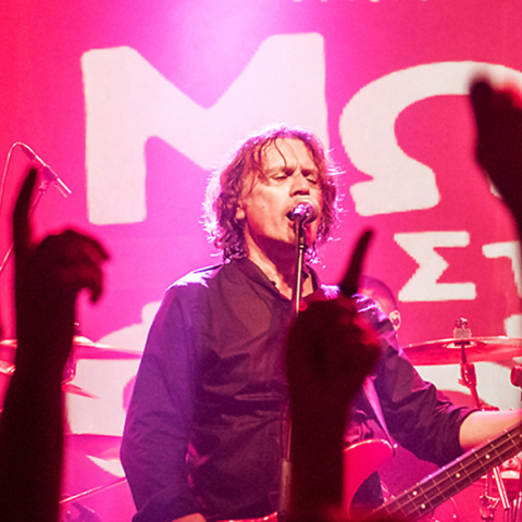 Μωρά στη Φωτιά: «Μια νυχτιάτικη βόλτα στο κέντρο της πόλης» με τον Στέλιο Σαλβαδόρ