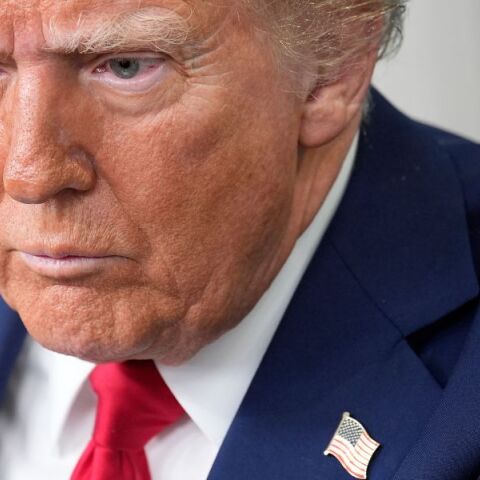 ΗΠΑ: Ο Ντόναλντ Τραμπ επέβαλε δασμούς σε Καναδά, Μεξικό και Κίνα - Απαντούν με ανταποδοτικούς δασμούς - Το Πεκίνο προσφεύγει στον Παγκόσμιο Οργανισμό Εμπορίου