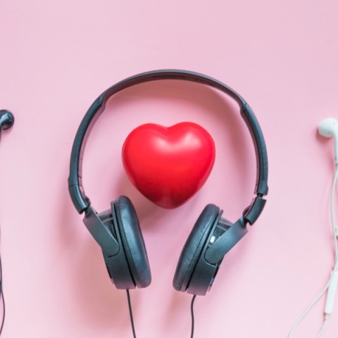 Event Voice 102.5: Γιορτάζουμε το ραδιόφωνο και την αγάπη